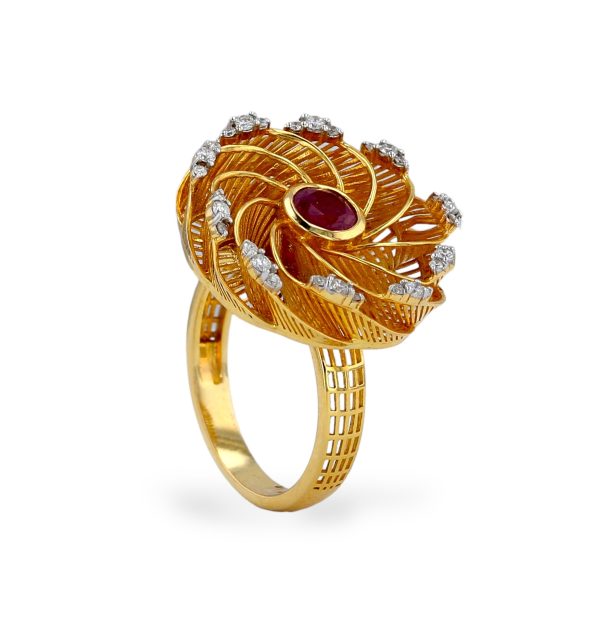 Yellow 14k gold fan ruby and diamonds lady ring Online Hot Sale